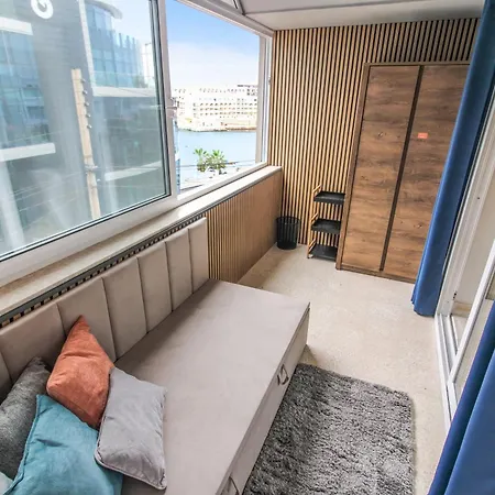 Designer 60 Seconds To The Free Parking Saint Julian's