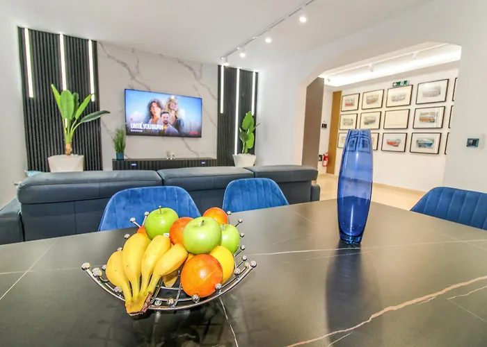 Designer 60 Seconds To The Free Parking Appartement San Ġiljan