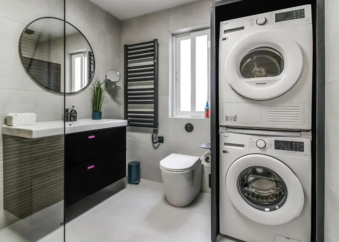 Designer 60 Seconds To The Free Parking *