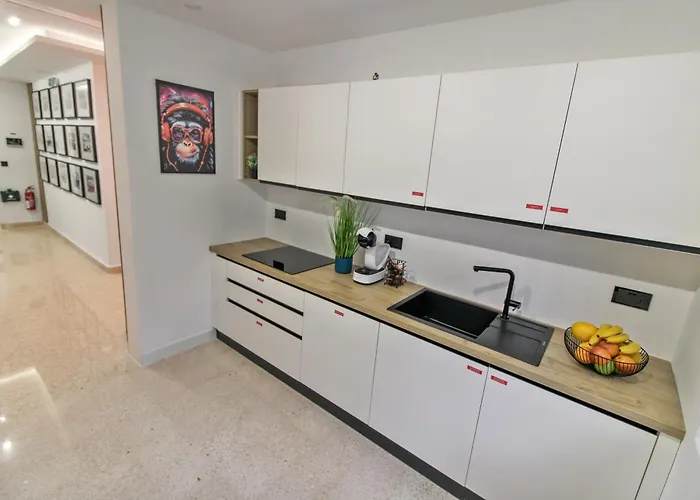 Designer 60 Seconds To The Free Parking * San Ġiljan