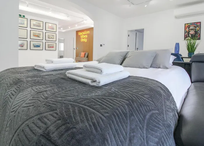 Designer 60 Seconds To The Free Parking Appartement *